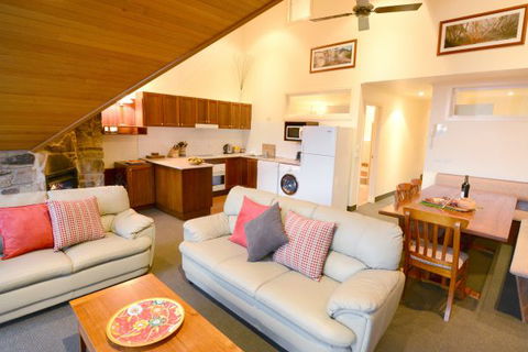 Falls Creek Country Club - Accommodation in Surfers Paradise 3