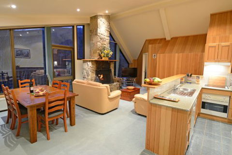 Falls Creek Country Club - Accommodation in Surfers Paradise 5