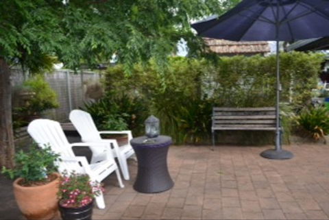 Garden Cottage B And B - Accommodation in Surfers Paradise 5