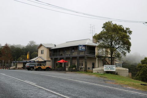 Hampton Halfway Hotel Motel - Accommodation in Surfers Paradise 0