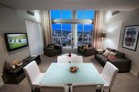 La Loft Apartments - Accommodation in Surfers Paradise 1