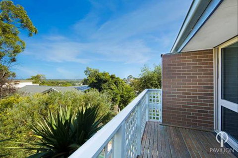 Ocean Groovers Getaway - Accommodation in Surfers Paradise 1