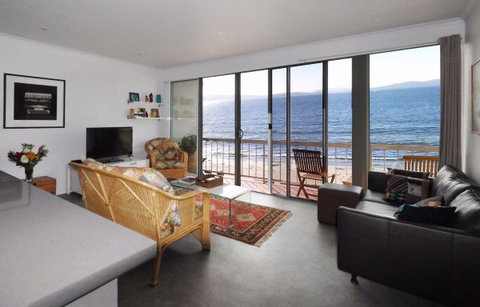 Rivermouth On Kingston Beach - Accommodation in Surfers Paradise 0