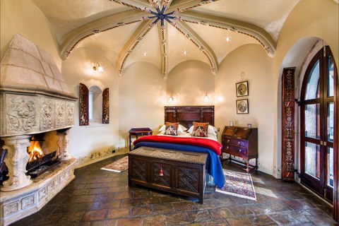 The Castle Keep B&B - Accommodation in Surfers Paradise 2