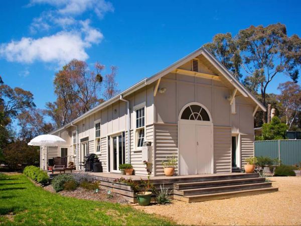 Ravenswood South VIC Accommodation in Surfers Paradise