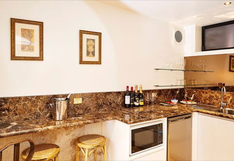 The Suites, Villa Belgravia - Accommodation in Surfers Paradise 3