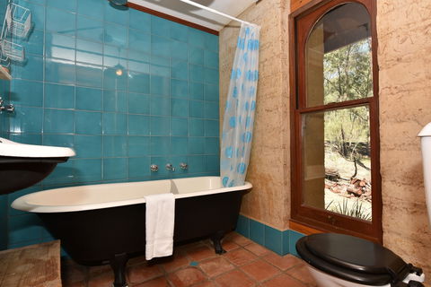 Corymbia - Accommodation in Surfers Paradise 2