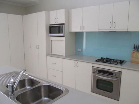 Studio One Accommodation - Accommodation in Surfers Paradise 3
