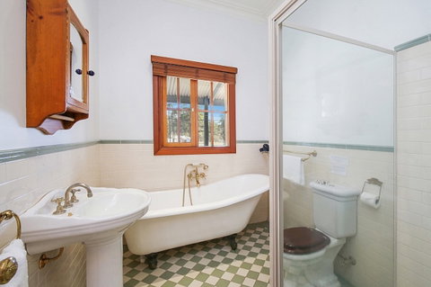 Stonegate - Accommodation in Surfers Paradise 9