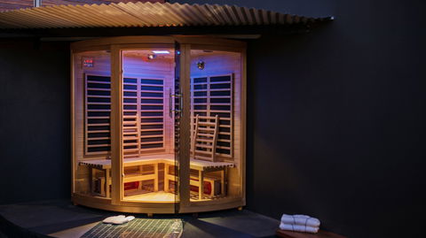 The Frames - Luxury Riverland Accommodation - Accommodation in Surfers Paradise 8