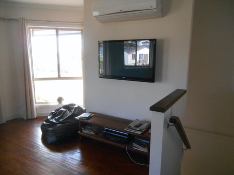 The Breezeway - Accommodation in Surfers Paradise 3