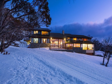Valhalla Perisher - Accommodation in Surfers Paradise 2