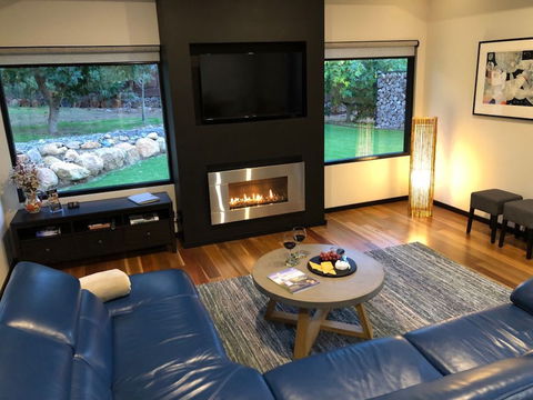WA HomeStay - Accommodation in Surfers Paradise 2