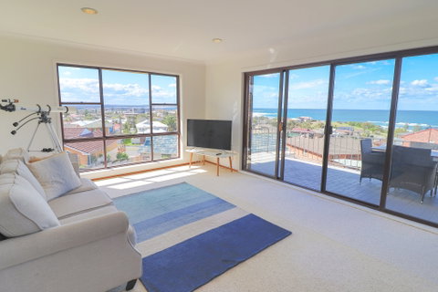 Waves At Caves - Accommodation in Surfers Paradise 0