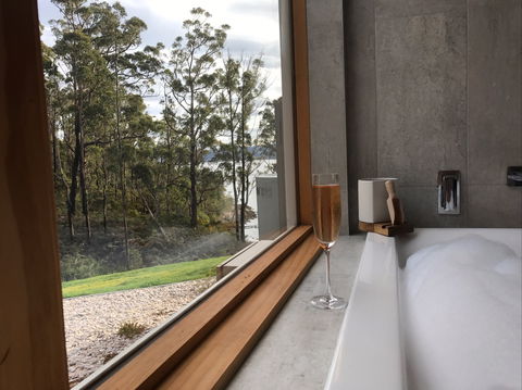 Fair Winds Tasmania - Accommodation in Surfers Paradise 2
