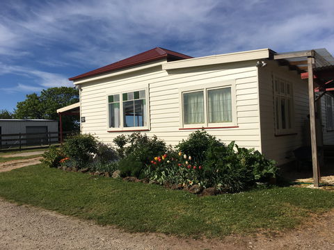 Fairview Bed And Breakfast Cottage - Accommodation in Surfers Paradise 0