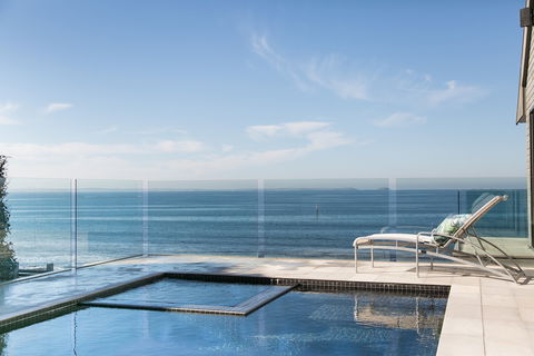 RT Edgar Flinders - Accommodation in Surfers Paradise 0