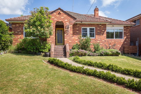 The Yellow Door Guesthouse - Accommodation in Surfers Paradise 0