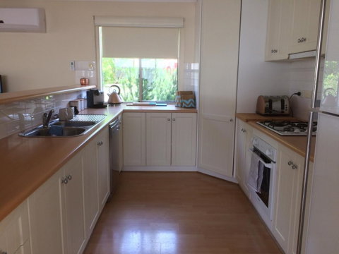 The Shack@Normanville - Accommodation in Surfers Paradise 3