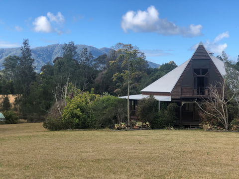 Wobbly Boot Estate - Accommodation in Surfers Paradise 0