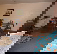 Acacia Cottages - Accommodation in Surfers Paradise