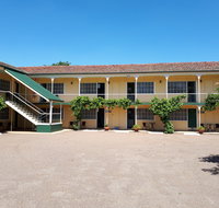 Bradman Motor Inn - Accommodation in Surfers Paradise