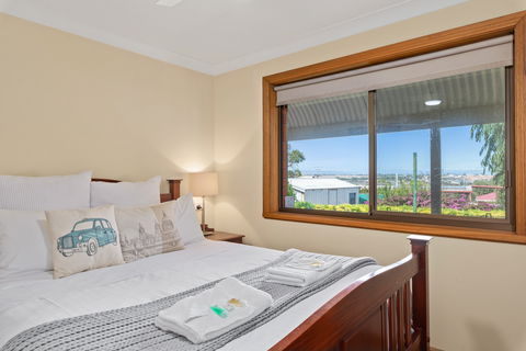 Century21 SouthCoast: Reef & Vines Port Noarlunga - Accommodation in Surfers Paradise 0