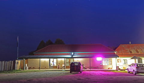 Deepwater Inn - Accommodation in Surfers Paradise 0