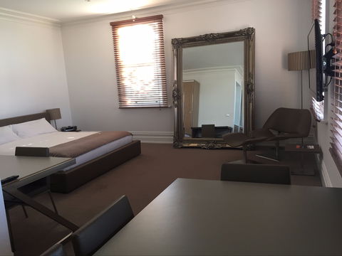 Ikon Hotel - Accommodation in Surfers Paradise 1
