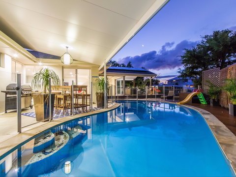 Laguna Bay Broadbeach - Vogue Holiday Homes - Accommodation in Surfers Paradise 2