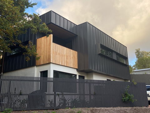 Lucent Art House | Stirling, Curated Accommodation - Accommodation in Surfers Paradise 0