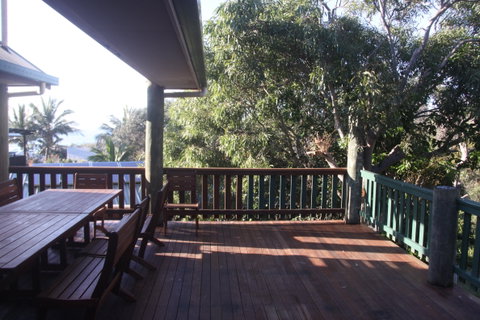 Salty Towers - Accommodation in Surfers Paradise 0