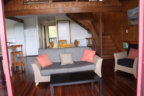 Salty Towers - Accommodation in Surfers Paradise 1