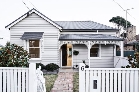 The Fox House, Kyneton - Accommodation in Surfers Paradise 0
