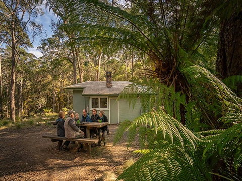 Toms Cabin - Accommodation in Surfers Paradise 1