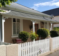 Arendon Cottage - Accommodation in Surfers Paradise