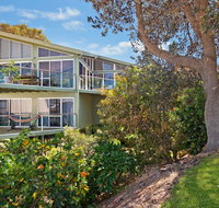 Arty Beach House at Lighthouse Beach - Accommodation in Surfers Paradise