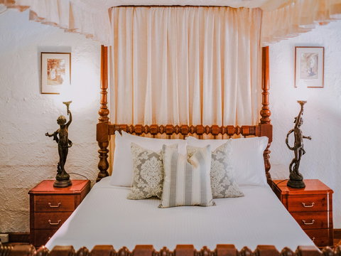 Casuarina Estate - Themed Suites - Accommodation in Surfers Paradise 1