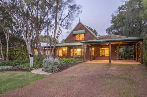 Havys Home - Accommodation in Surfers Paradise 0