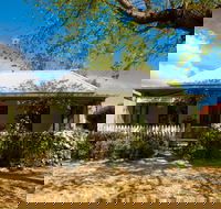 Laidlaw Cottage - Accommodation in Surfers Paradise