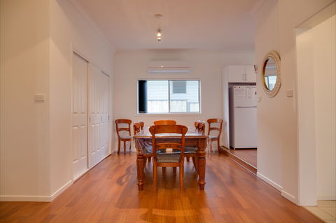 Sapphire Cottage - Accommodation in Surfers Paradise 2