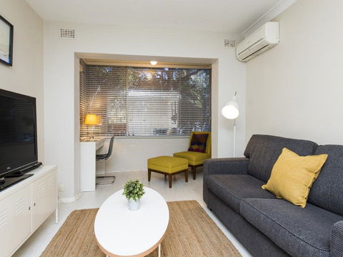 Staywest Apartments - Accommodation in Surfers Paradise 0