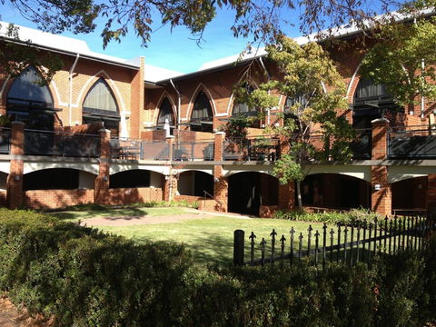 Staywest Apartments - Accommodation in Surfers Paradise 1