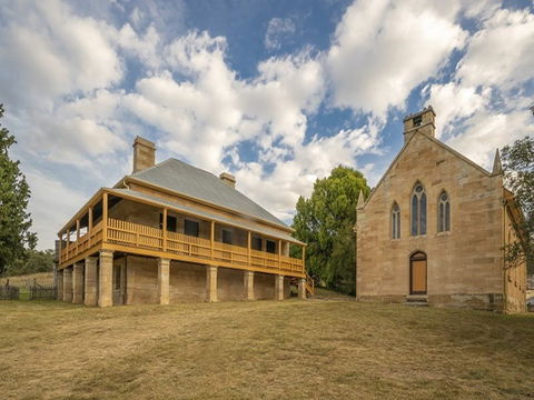 St Bernard's Presbytery - Accommodation in Surfers Paradise 2