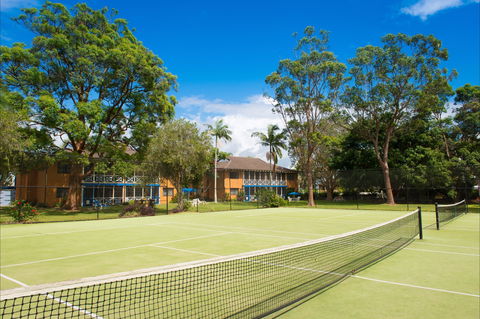 Vacation Village - Accommodation in Surfers Paradise 1