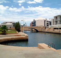 Crest Del Mar Apartments - Accommodation in Surfers Paradise