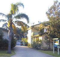 Avalon Holiday Units - Accommodation in Surfers Paradise