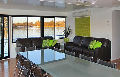 All Seasons Houseboats - Accommodation in Surfers Paradise 2