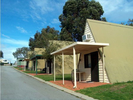 Dawesville Holiday Village - Accommodation in Surfers Paradise 2