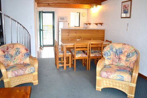 Cottesloe Beach Chalets - Accommodation in Surfers Paradise 4